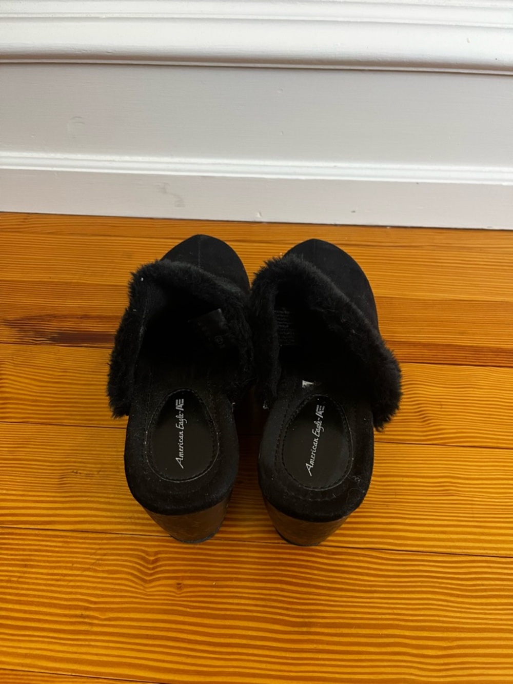 AE Black Faux Fur Platform Clogs - Women's - Picture 4 of 6